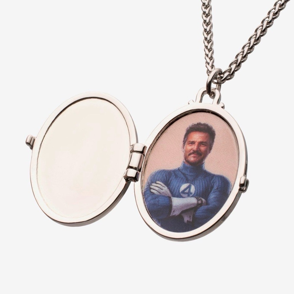 ✨ISO✨: Fantastic Four Mr. Fantastic Pedro pascal locket necklace